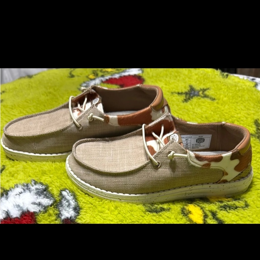 Hey Dude Tan and Brown Women's Boat Shoes